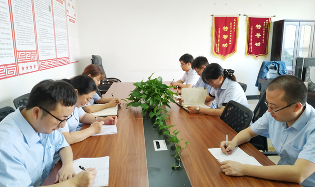 官網設計中心-小.jpg